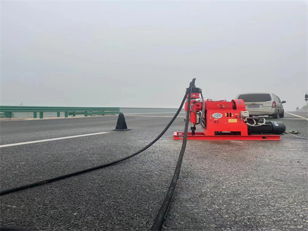 浩口原种场马路路基路面开裂下沉注浆加固灌浆